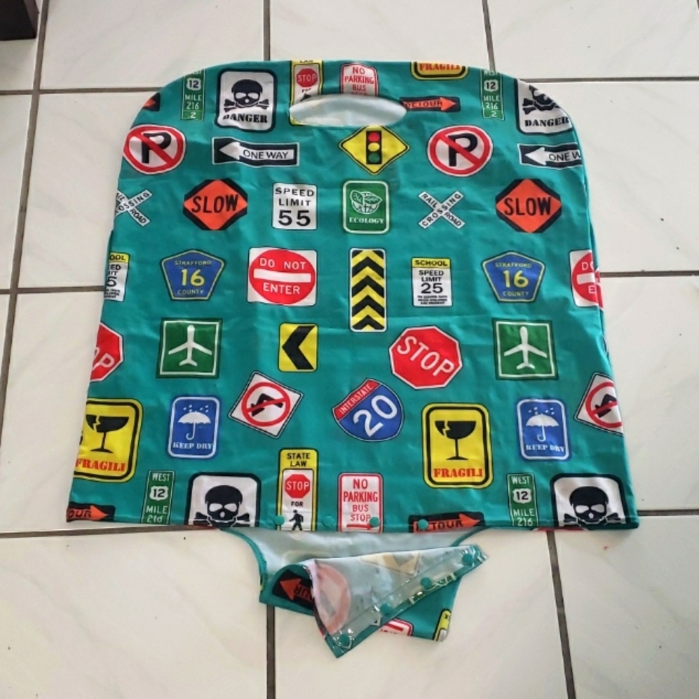 Like new Samsonite luggage cover, med/large
